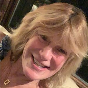 Meet your Posher, Candace